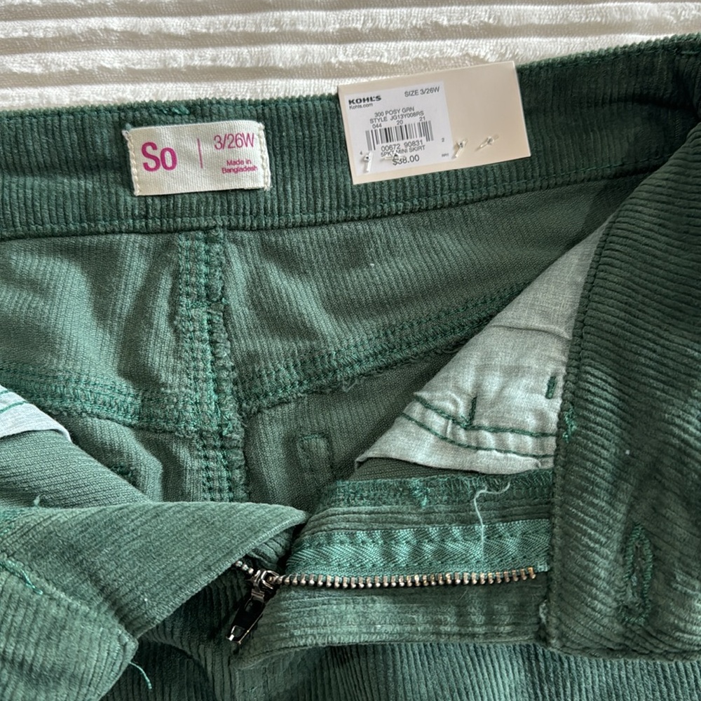 So Mid Rise Mini Skirt Posy Green Corduroy frayed hemline 3 / 26W NWT JG13Y008RS - Picture 7 of 11